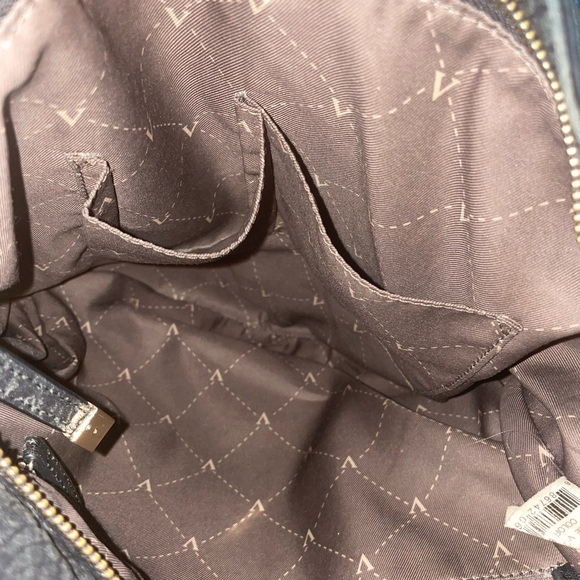 Vince Camuto VC-Riley Genuine Leather Tote - Picture 5 of 7